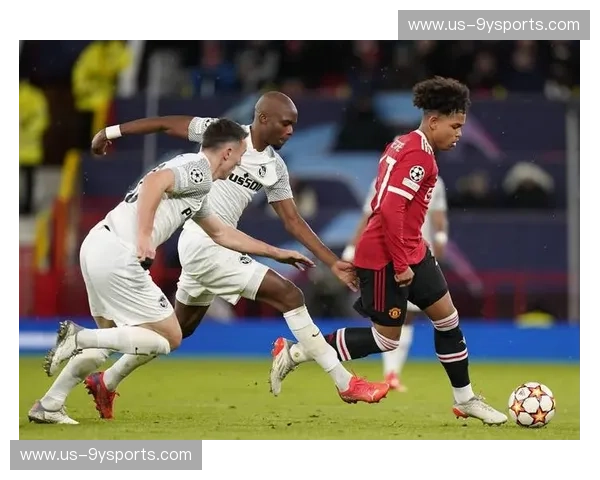 红魔的远征与伯尔尼的逆袭:当“年轻人”撞上“曼联”的梦幻剧场 红魔的远征与伯尔尼的逆袭:当“年轻人”撞上“曼联”的梦幻剧场